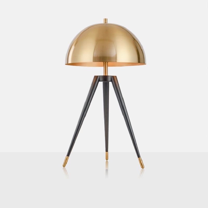 Светильник настольный Matthew Fairbank Design Tripod Lamp Table фото 2