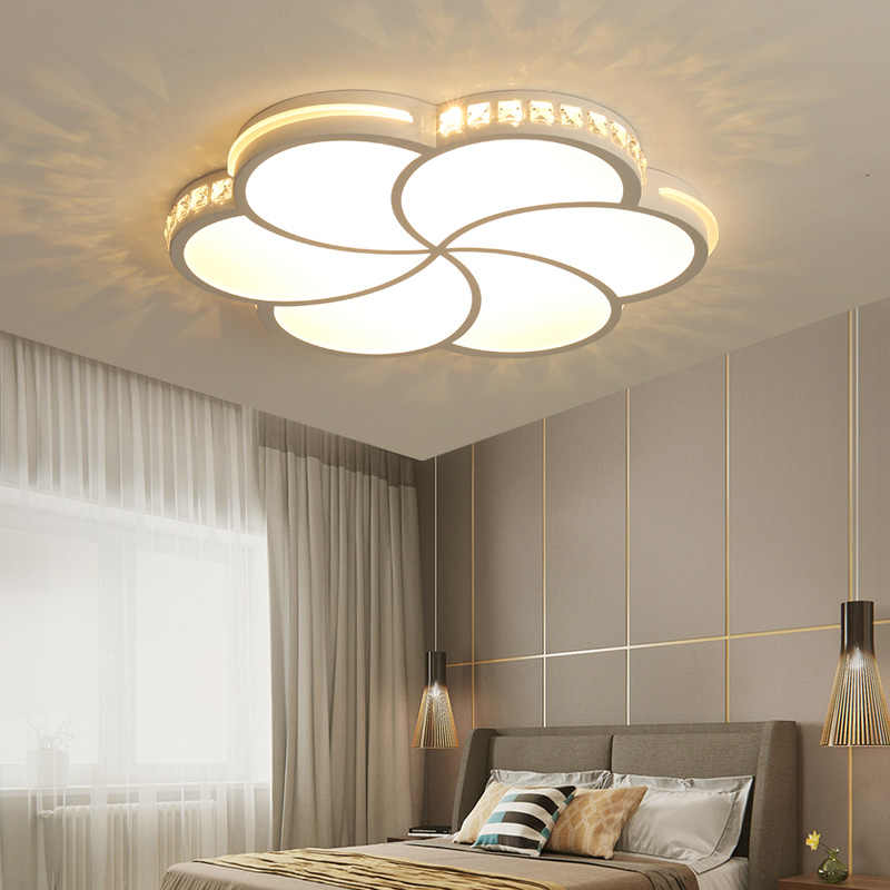Дизайн спальни с подвесными светильниками (44 фото)