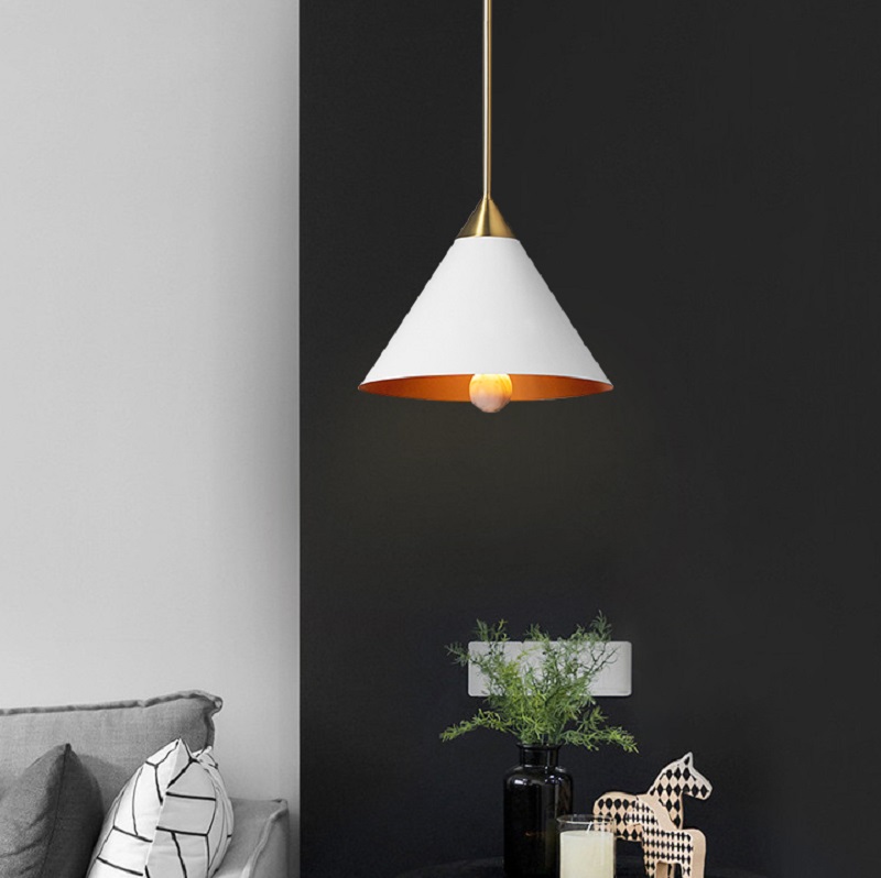 💡 Люстра Cleo Pendant Brass & White designed by Kelly Wearstler купить 💡 в Москве с доставкой, цена в Theretro